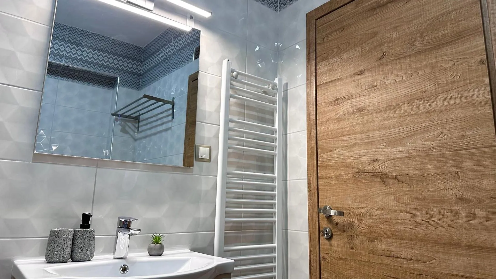 公寓 Εmerald Luxury Suite 塞萨洛尼基