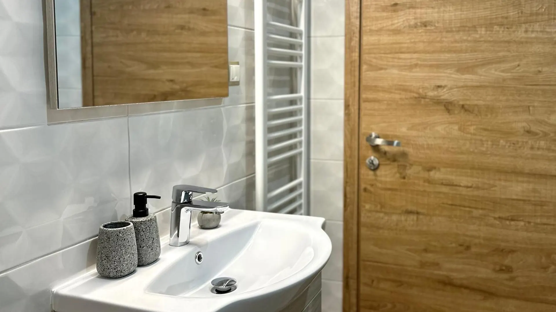 公寓 Εmerald Luxury Suite 塞萨洛尼基